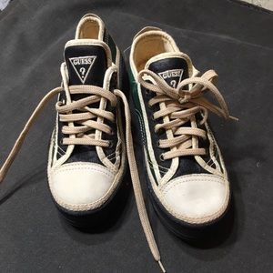 Vintage Guess sneakers size 10